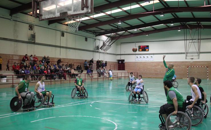 Baloncesto en silla de ruedas en la Semana de la Discapacidad de Arnedo