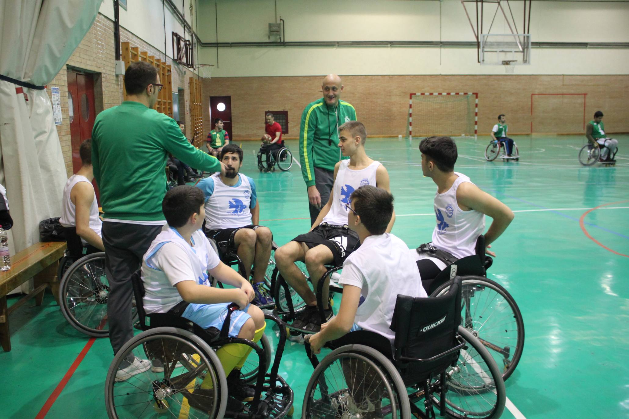 Baloncesto en silla de ruedas en la Semana de la Discapacidad de Arnedo