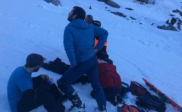 Muere un esquiador alfareño de 51 años al caer por un barranco en el Pirineo