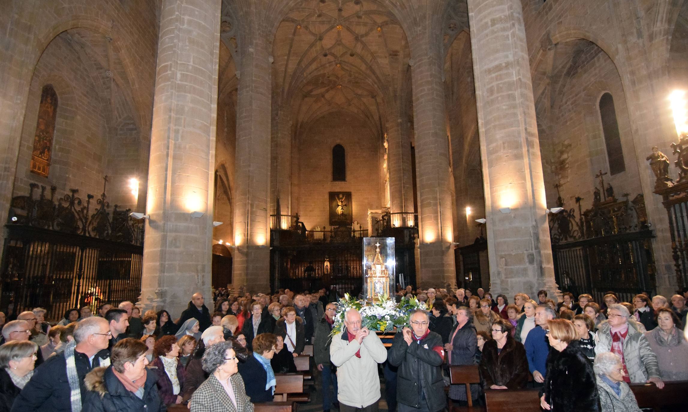 La Rioja venera las reliquias de santa Bernardita