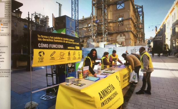 Amnistía Internacional recoge firmas por cuatro defensores de los derechos humanos