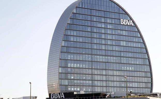 BBVA carga a su exjefe de seguridad la responsabilidad de contratar a Villarejo