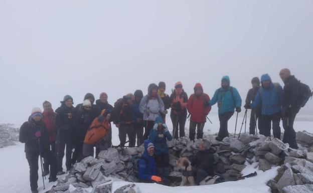 El club Sampol coloca el Belén en el techo de La Rioja, el San Lorenzo