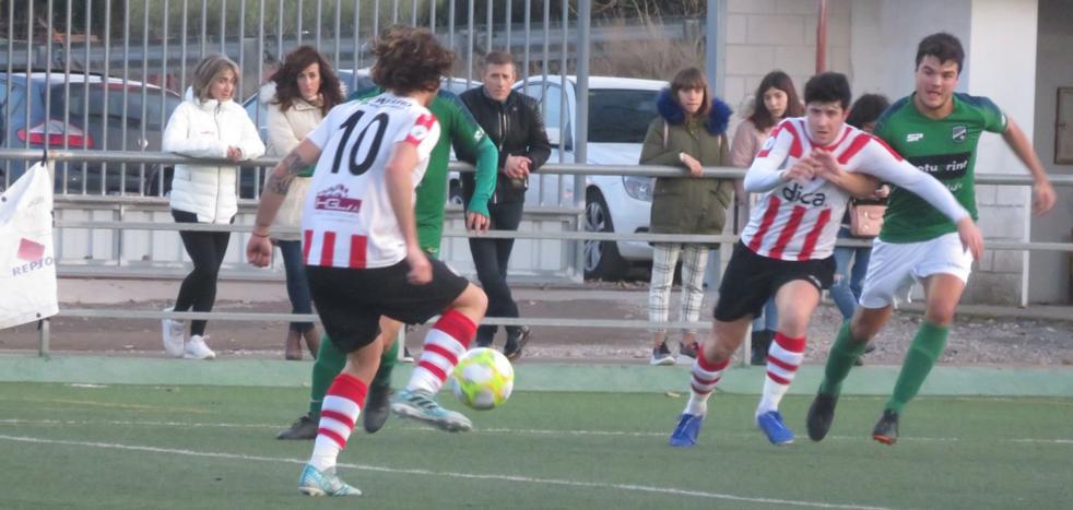 El Berceo salva un punto con diez ante el River Ebro