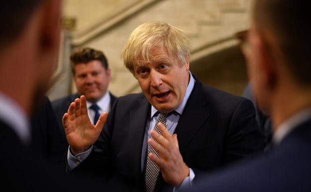 Boris Johnson aplaza a febrero su gran remodelación del Gobierno