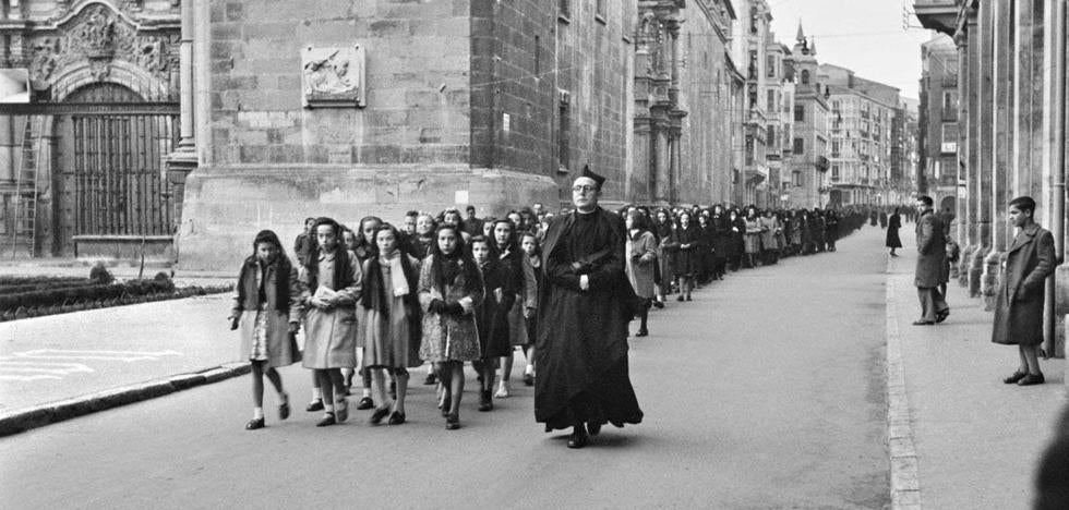 'Palacios, Crónica de un claroscuro': un paseo por la historia fotográfica de Logroño