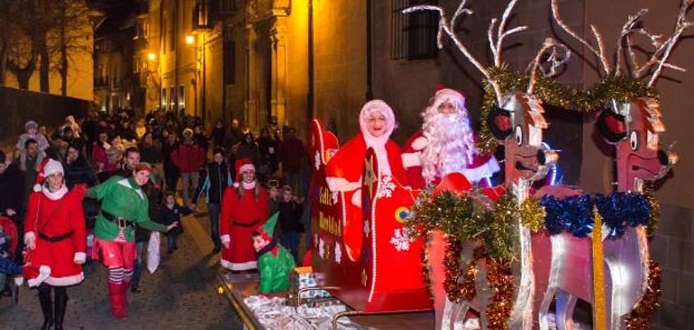 Papá y Mamá Noel desfilarán mañana viernes por las calles de Santo Domingo