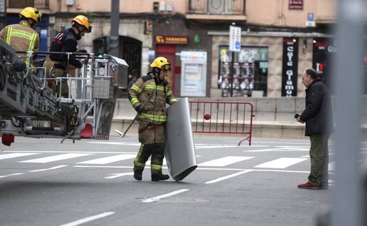 Logroño se recupera tras una jornada de viento caótica