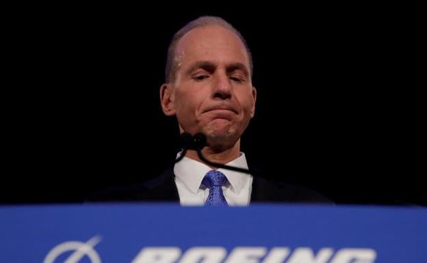 Boeing intenta salvar la crisis con el cese de su máximo directivo