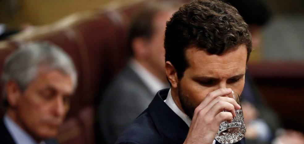 Casado acusa a Sánchez de estar dispuesto a cambiar el régimen del 78 para seguir en la Moncloa