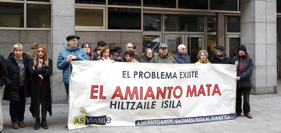 Las víctimas del amianto reclaman una ley contra el 'genocidio laboral'