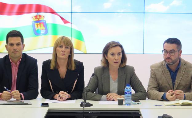 Gamarra acusa a diputados del PSOE y Andreu de dejar tirados a los riojanos