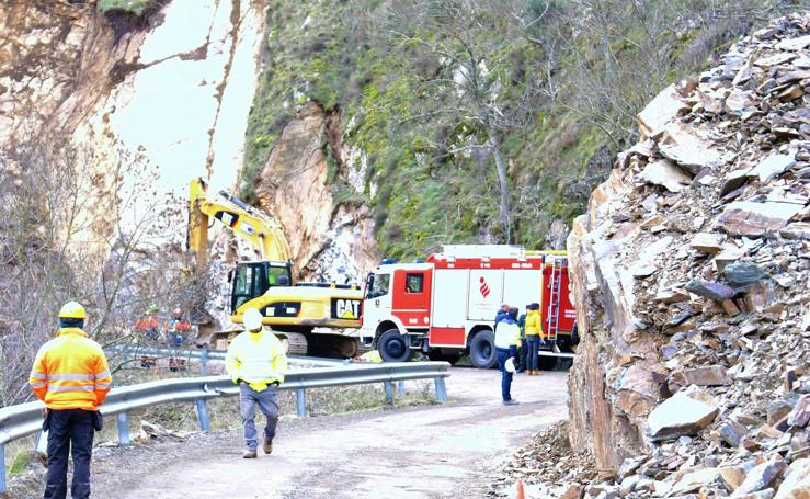 Fallece un operario en un desprendimiento en las obras de la LR-113