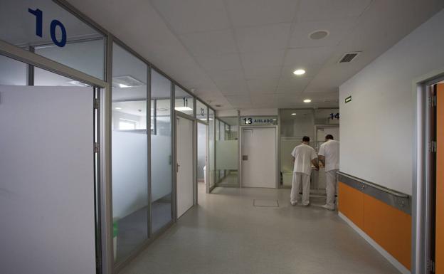 La gripe obliga a habilitar una zona de boxes con 12 camas en el San Pedro