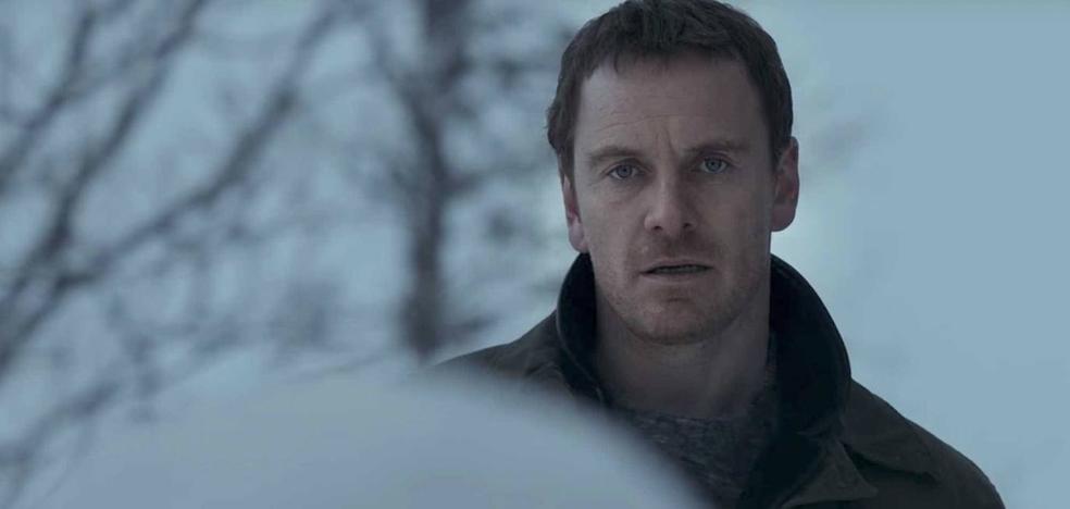 Michael Fassbender, un entrenador de fútbol poco ortodoxo