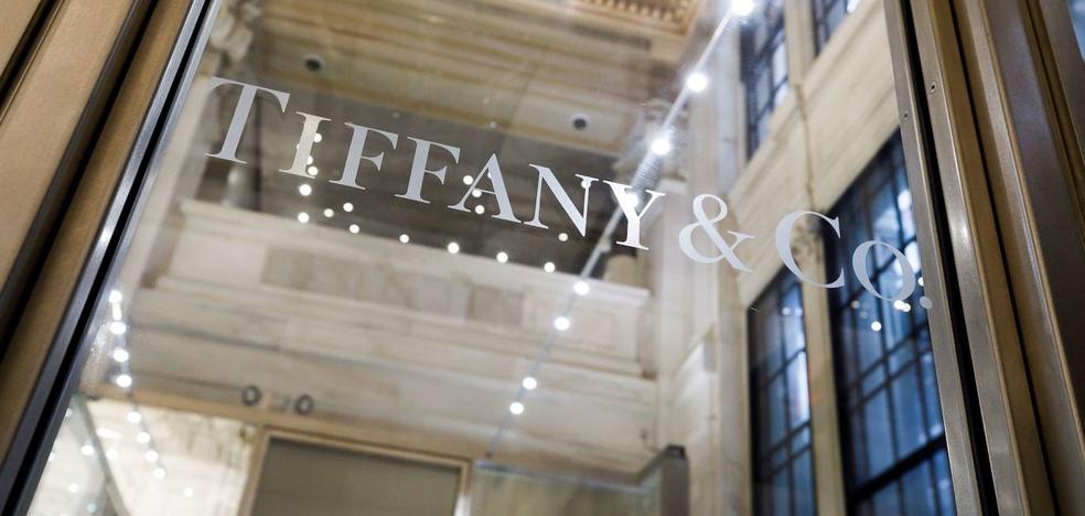 Tiffany se muda a la vuelta de la esquina