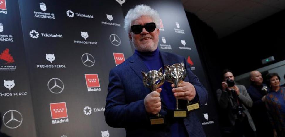 Almodóvar arrasa en los Feroz