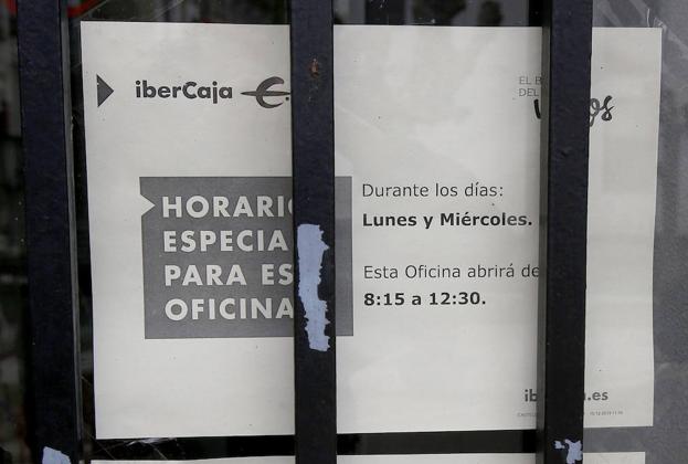 Ibercaja remplazará las sucursales de 27 municipios por su primera oficina móvil