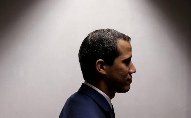 Guaidó desafía la prohibición de abandonar Venezuela