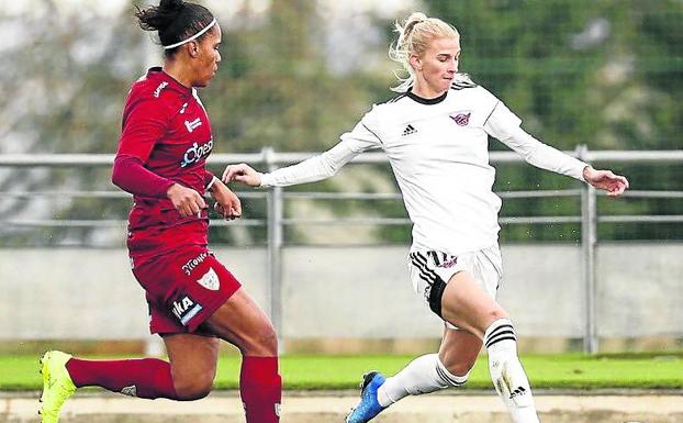 Un testarazo de tres puntos