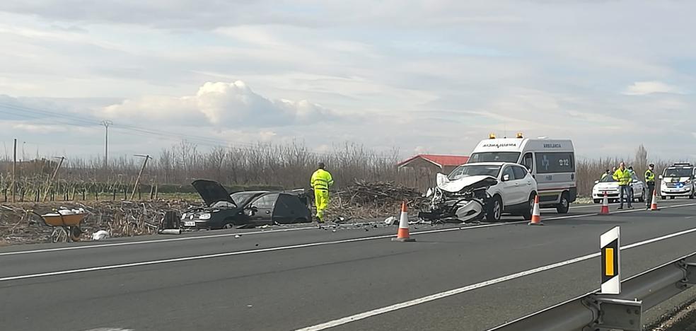 Tres heridos, uno de ellos muy grave, en un accidente en la N-232, en Alfaro