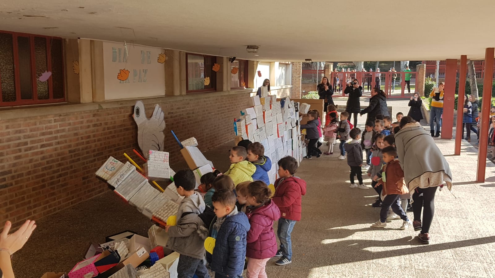 El colegio Obispo Ezequiel Moreno de Alfaro celebra el 'Día de la Paz'