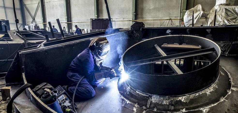 Trece de cada cien trabajadores están en riesgo de pobreza en España