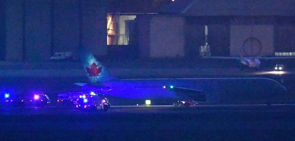 Las cuatro horas de angustia en el avión de Air Canada