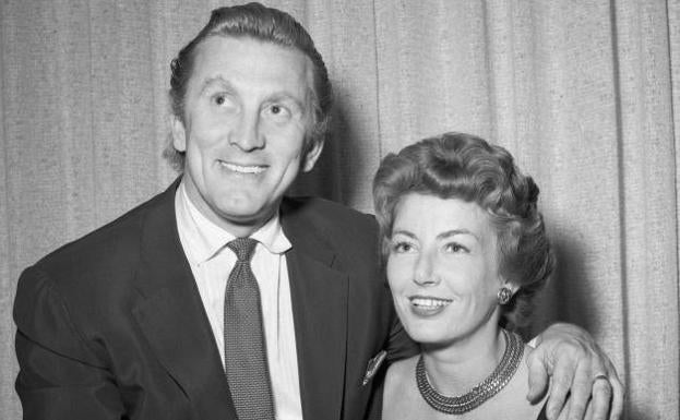 Kirk Douglas, de hijo del trapero a eterno gladiador de Hollywood