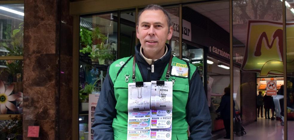 «Me gusta el trato directo con la gente, sin ventanillas de por medio»