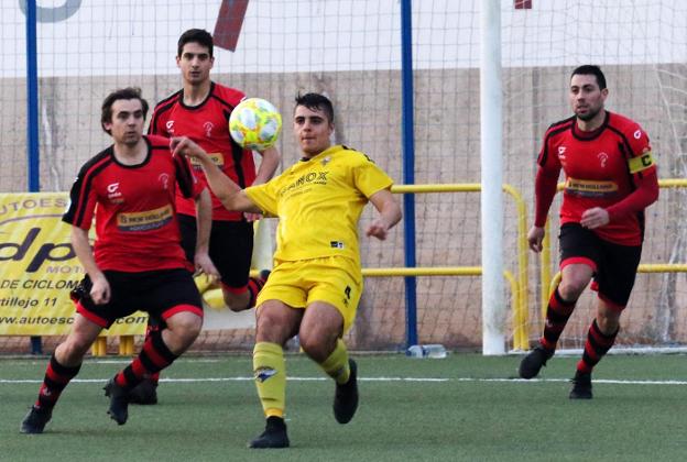 El Yagüe se agarra a la salvación con Sergio Balmaseda en el banquillo