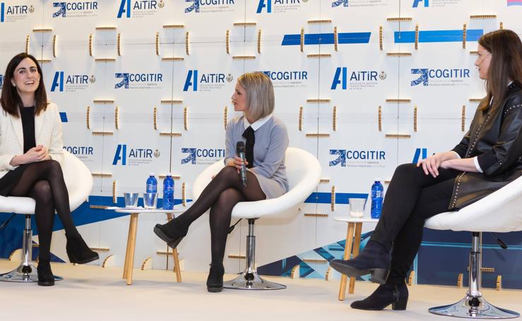 Mesa redonda sobre mujeres e Ingeniería