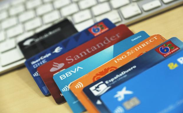 La banca se juega otra factura millonaria en una semana por los intereses de tarjetas e hipotecas