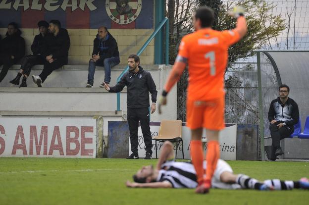 El Haro mejora sus prestaciones en ataque pero empeora en defensa