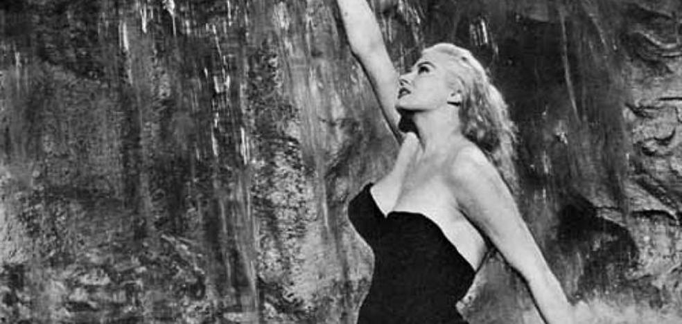 Anita Ekberg: tan espectacular que «sus padres merecían el Nobel de Arquitectura»