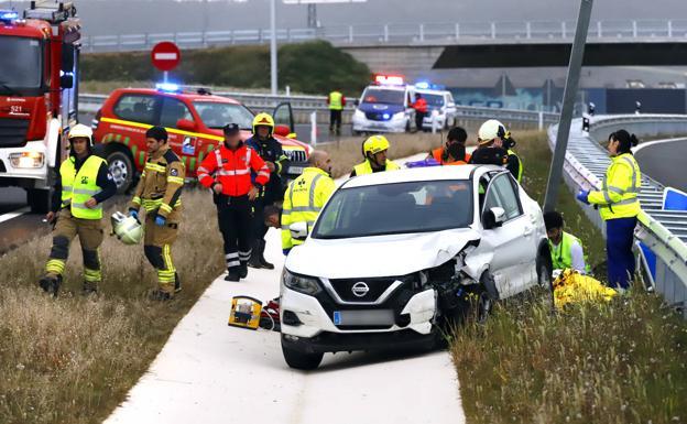 Fallece el conductor de un vehículo tras una salida de calzada en Zambrana