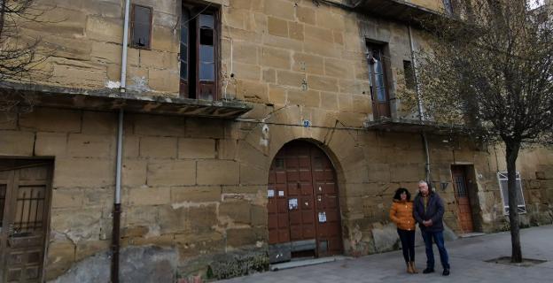 Haro pone a la venta el edificio de Siervas de Jesús por 165.000 euros