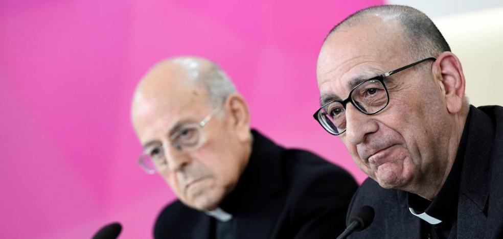 Los obispos miran a Roma y eligen presidente a Omella, el hombre del Papa Francisco en España