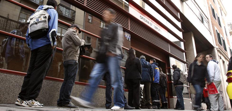 El empleo sube con 85.700 nuevos afiliados en febrero, el mayor incremento desde 2015