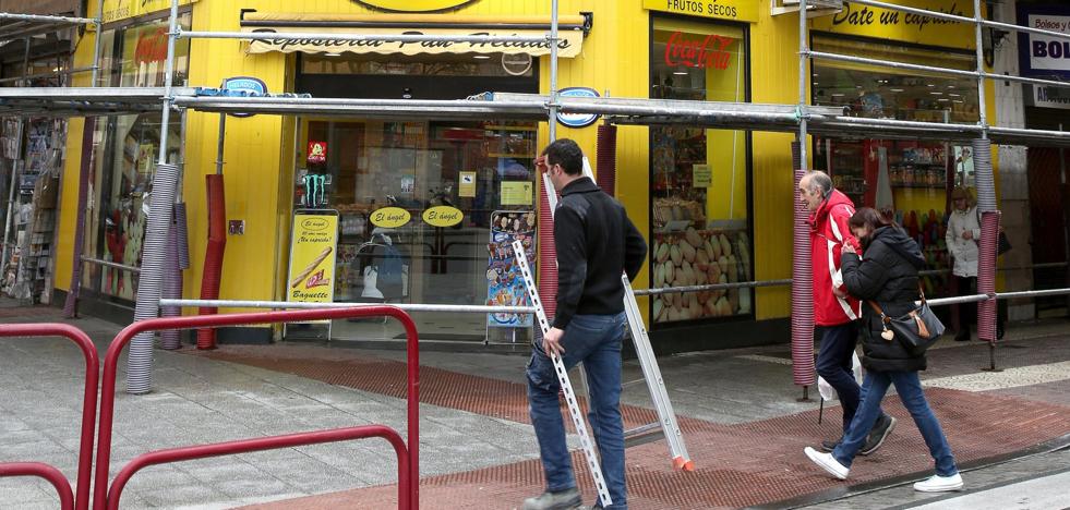 Sin rastro de la obra después de más de un año de andamio