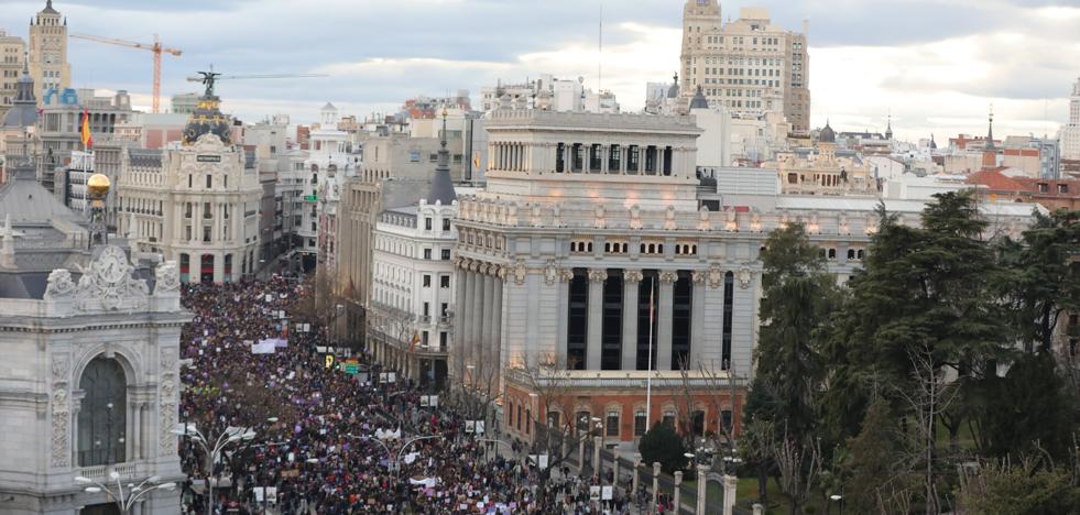 Marea violeta por la igualdad de las mujeres