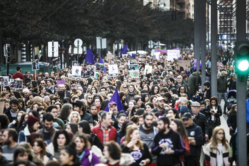 Reivindicación en femenino y plural