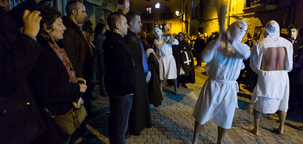 La misa dominical y la Semana Santa, en el aire