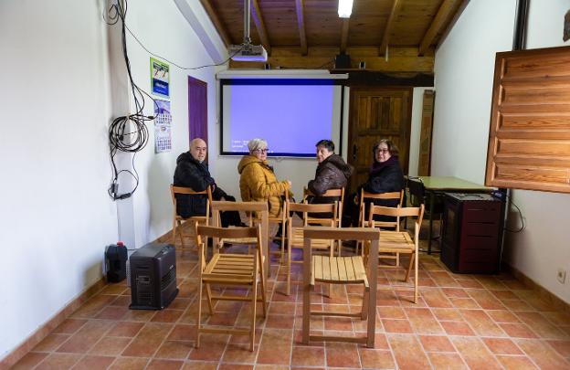 En Camprovín, del cine ambulante al visionado con nuevas tecnologías