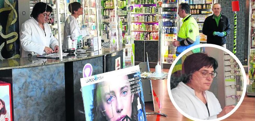 El Colegio de Farmacéuticos crea una bolsa de voluntarios para garantizar el servicio