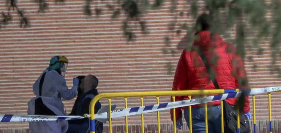 La pandemia supera las 4.000 víctimas en España tras registrarse 655 muertos en las últimas horas