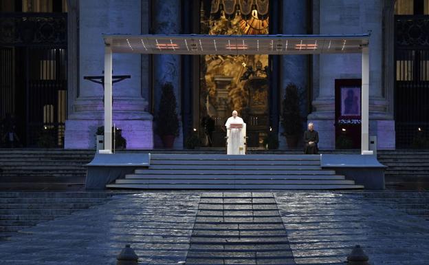 La Iglesia pide a los fieles que sigan la Semana Santa por los medios y por las redes