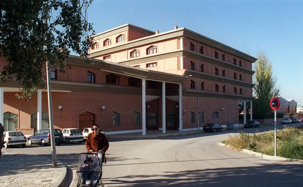 Salud hará pruebas a todos los ingresados y trabajadores de residencias de mayores, tras 14 nuevas muertes