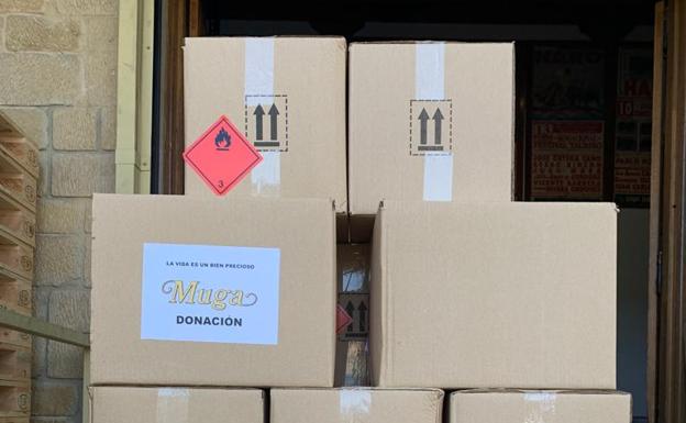 El Club de los 300 de Bodegas Muga dona material sanitario