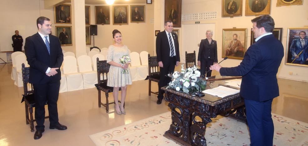 Bodas civiles a puerta cerrada